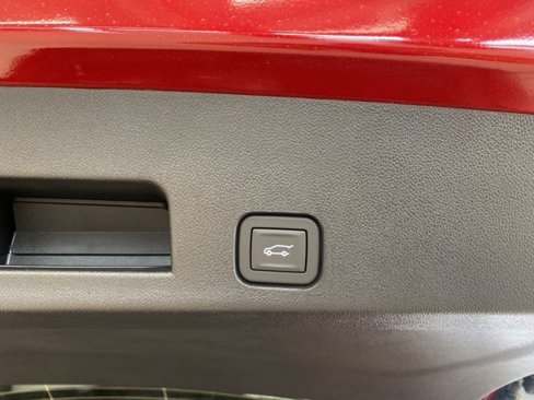 New 2026 Chevrolet Traverse LT w/ Sun and Wheel Package image 8