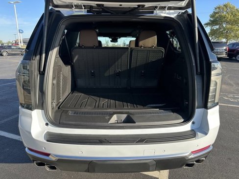 New 2026 Chevrolet Suburban High Country image 42