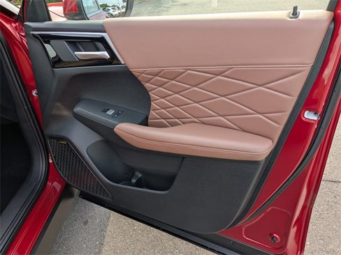 New 2025 Mitsubishi Outlander SEL image 32