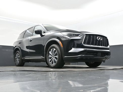 Certified 2025 INFINITI QX60 Pure image 42