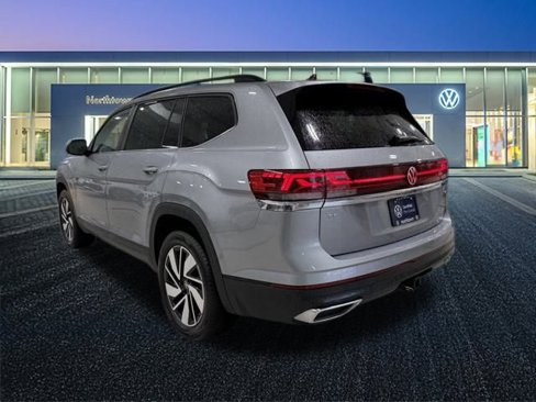Certified 2025 Volkswagen Atlas SE image 6