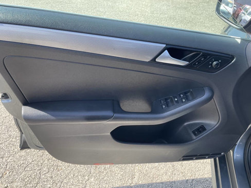 Used 2018 Volkswagen Jetta SE image 20