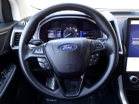 Used 2022 Ford Edge SE w/ Cargo Accessory Package image 16