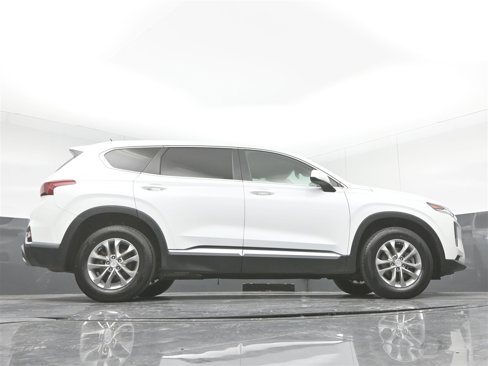 Used 2020 Hyundai Santa Fe SE image 32
