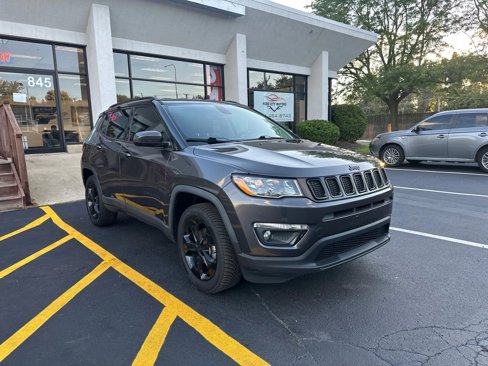 Used 2019 Jeep Compass Latitude image 9