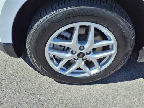 Used 2024 Ford Edge SEL image 10