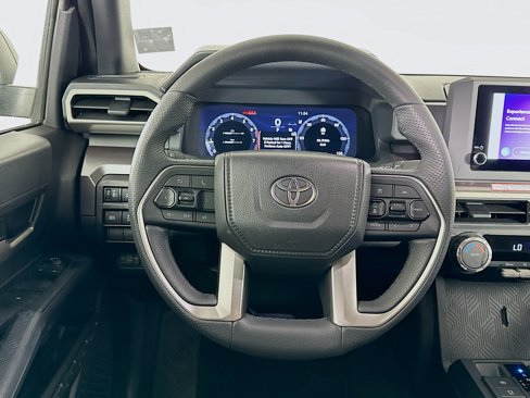 Used 2025 Toyota Tacoma TRD Off-Road image 18