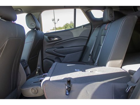 New 2025 Chevrolet Trax RS w/ Sunroof Package image 33