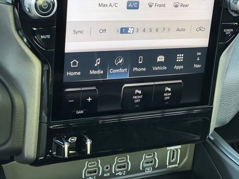 New 2025 RAM 1500 Laramie image 27