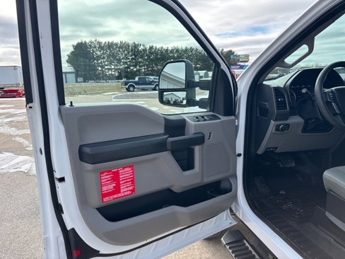 Used 2020 Ford F250 XL w/ Power Equipment Group image 10