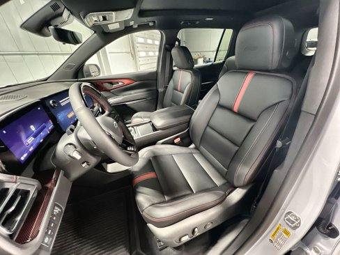 New 2026 Chevrolet Traverse RS w/ LPO, Floor Liner Package image 14
