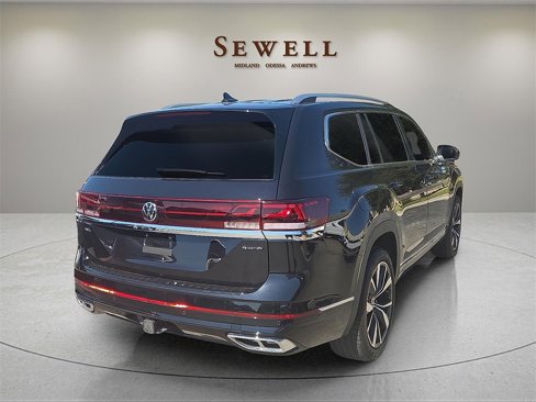 Used 2025 Volkswagen Atlas SEL Premium R-Line image 4
