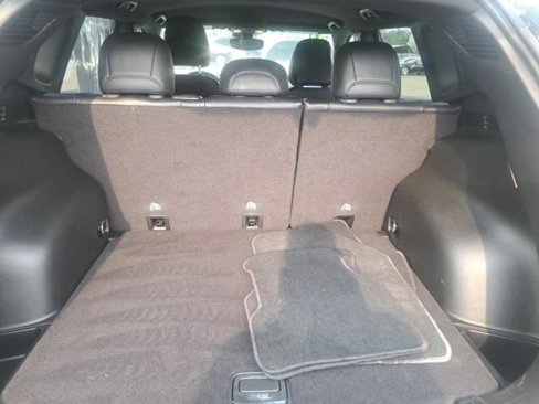 Certified 2024 Jeep Compass Latitude image 9