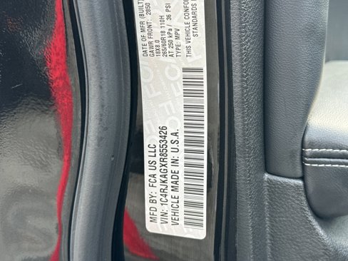 Used 2024 Jeep Grand Cherokee L Laredo image 30