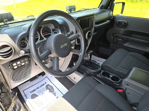 Used 2010 Jeep Wrangler Sport image 12