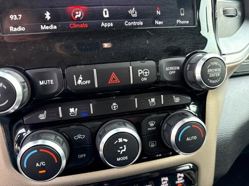 Used 2019 RAM 1500 Laramie image 27