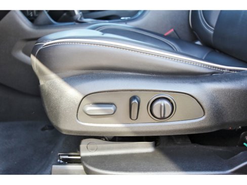 Used 2023 Chevrolet Traverse Premier image 35