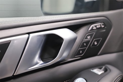 Used 2023 BMW X7 xDrive40i w/ Premium Package image 50
