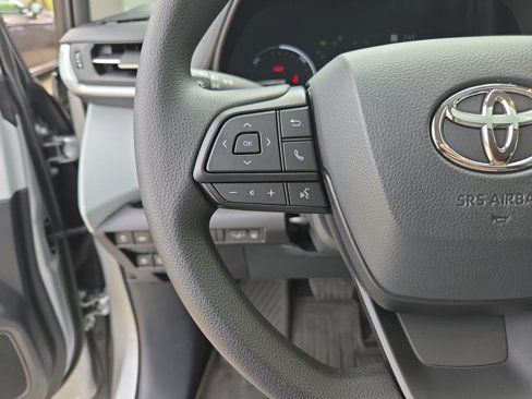 Certified 2025 Toyota Sienna LE image 27