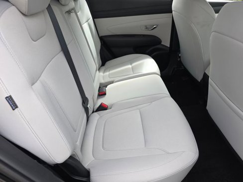 New 2025 Hyundai Tucson SE image 25