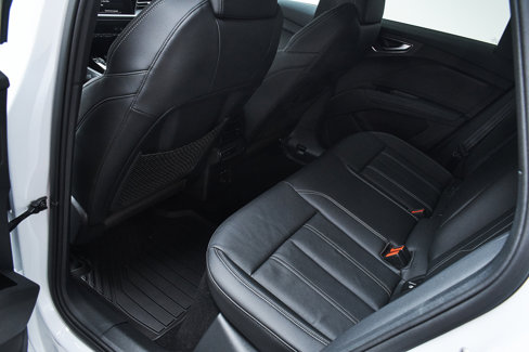 New 2025 Audi Q4 e-tron Premium Plus image 28