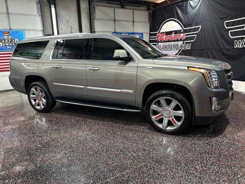 Used 2019 Cadillac Escalade ESV Luxury image 10