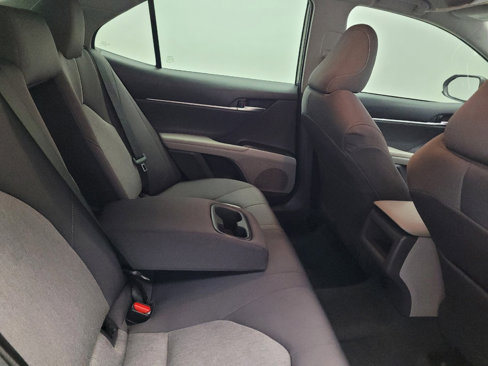 Used 2021 Toyota Camry LE image 19