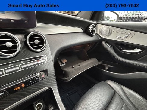 Used 2019 Mercedes-Benz GLC 300 4MATIC image 34