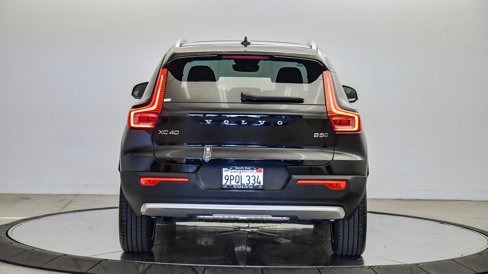 Certified 2025 Volvo XC40 B5 Plus w/ Climate Package image 3