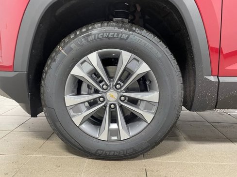 New 2026 Chevrolet Equinox LT w/ Convenience Package II image 8