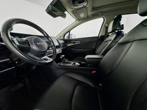 Used 2025 Kia Sportage EX w/ Premium Package image 21