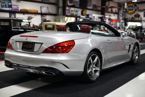 Used 2017 Mercedes-Benz SL 550 image 6