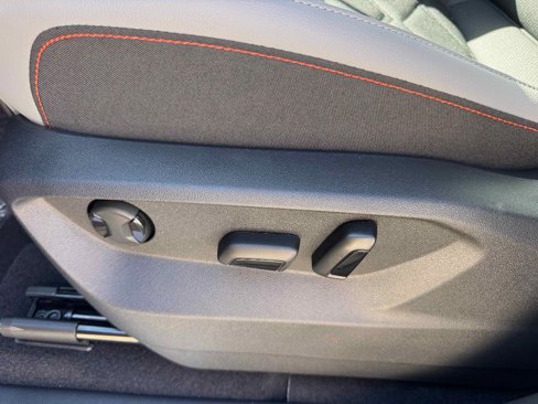 New 2025 Volkswagen Atlas Peak Edition SE image 13