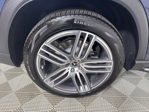 New 2026 Mercedes-Benz GLS 450 4MATIC image 9
