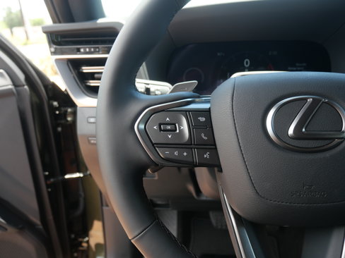 Used 2025 Lexus GX 550 image 23