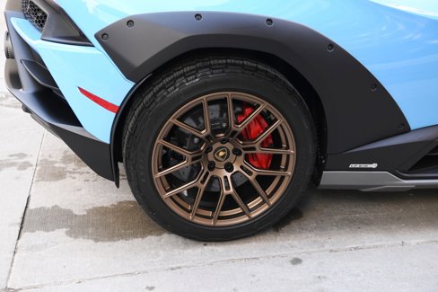 Used 2024 Lamborghini Huracan Sterrato image 21