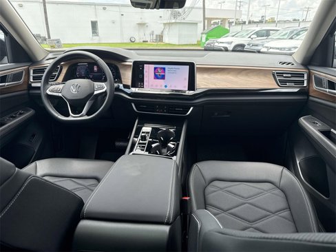 New 2025 Volkswagen Atlas SE image 15