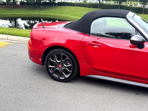 Used 2017 FIAT 124 Spider Abarth image 31