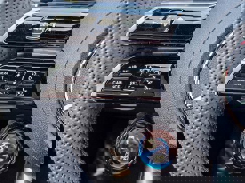 New 2025 Mercedes-Benz GLC 43 AMG 4MATIC image 14