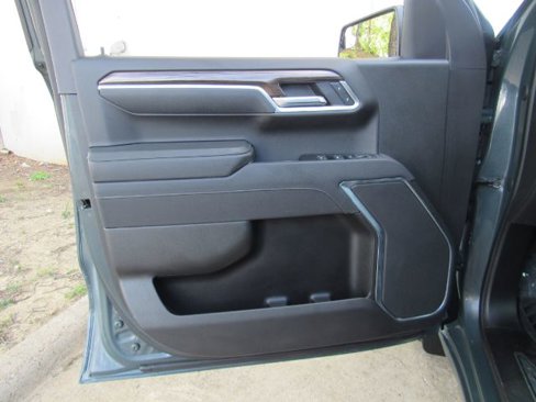 Used 2025 Chevrolet Silverado 1500 LT image 14