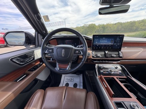 Used 2024 Lincoln Navigator L Reserve image 31