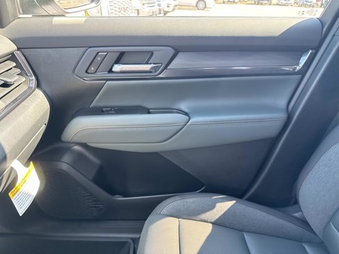 New 2026 GMC Terrain AT4 w/ Convenience Package III image 25