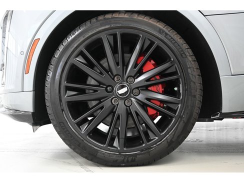 New 2026 Cadillac Lyriq V w/ Exterior Carbon Fiber Package image 8