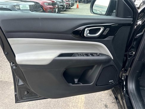 New 2025 Jeep Compass Limited w/ Elite Group image 8