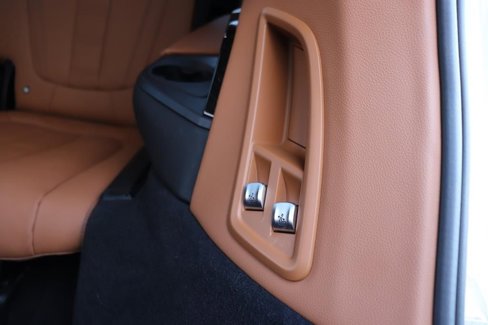 Used 2021 BMW X7 xDrive40i w/ M Sport Package image 23
