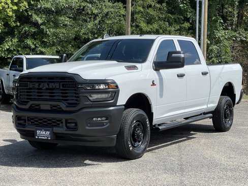 New 2025 RAM 2500 Tradesman image 3
