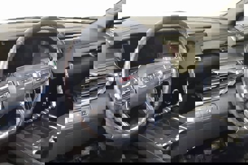 Used 2025 GMC Acadia Elevation image 6