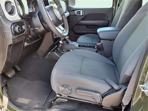 Used 2024 Jeep Wrangler Sahara image 8