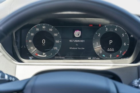 New 2026 Land Rover Range Rover Velar Dynamic SE image 13