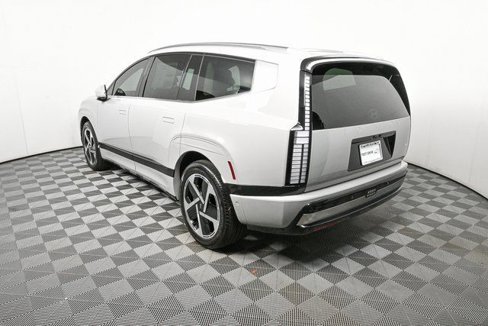 New 2026 Hyundai Ioniq 9 Calligraphy image 6